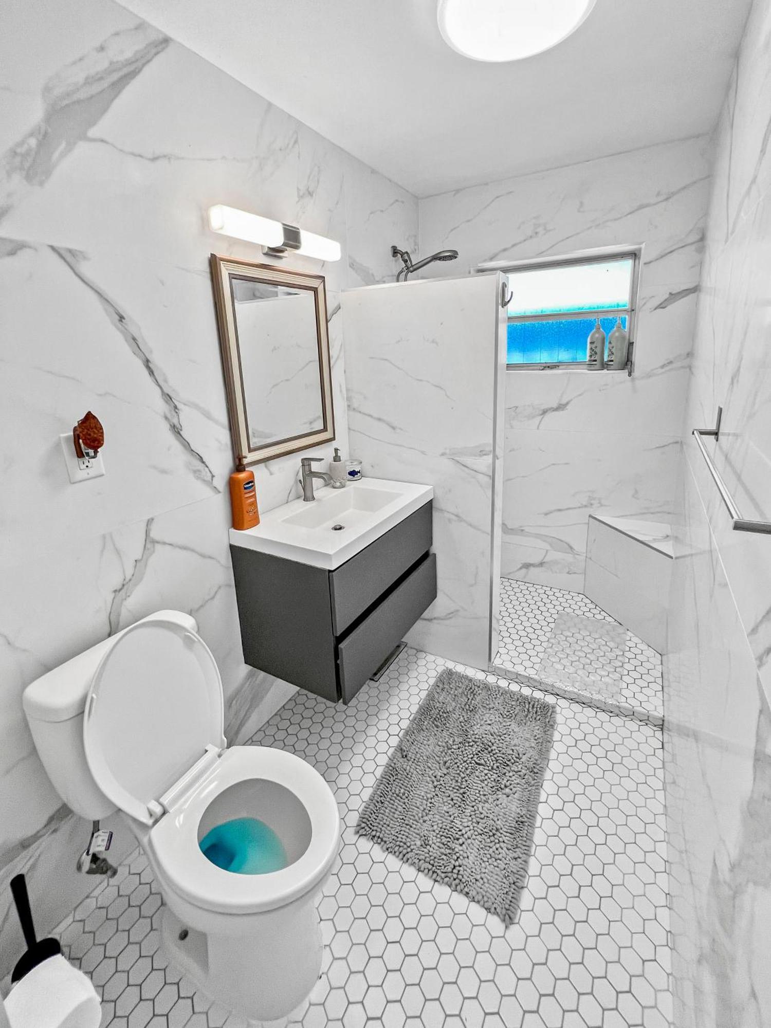Stylish & Cozy Escape Near The Beach- Free Parking, Backyard, Private, Bbq Pompano Beach Esterno foto